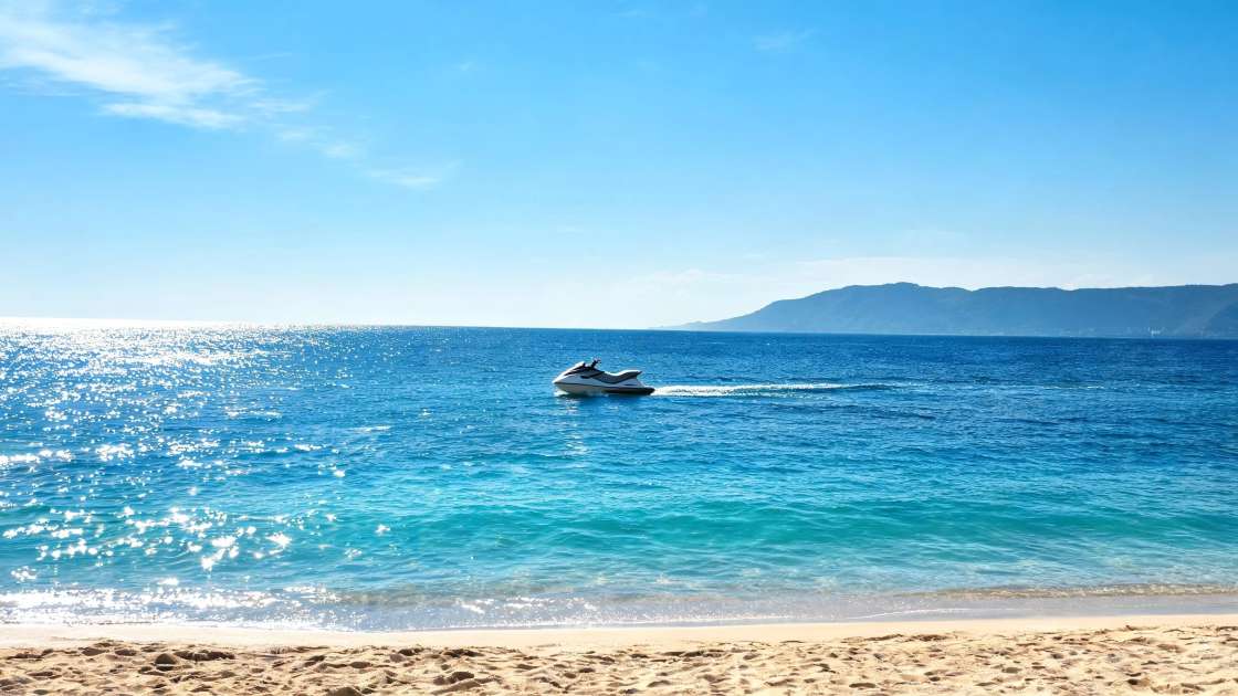 Motos de Agua en Costa Adeje: Guía Completa de Alquiler y Excursiones 2026